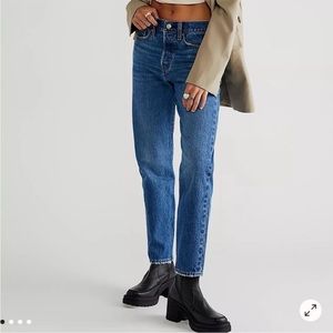 Levi’s Wedgie Icon Fit Ankle Straight Leg Jeans, Size 27